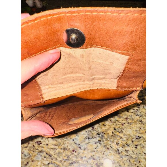 Vintage Handcrafted Congac Tooled Leather Shoulder Bag Floral Design Hippie - Picture 12 of 14